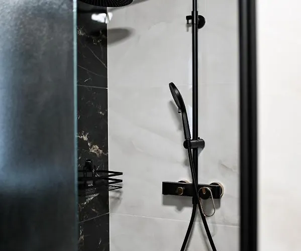 Newly Renovated Luce Zára