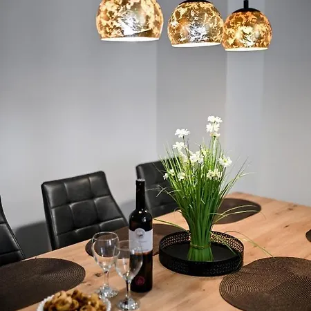 Newly Renovated Luce Задар