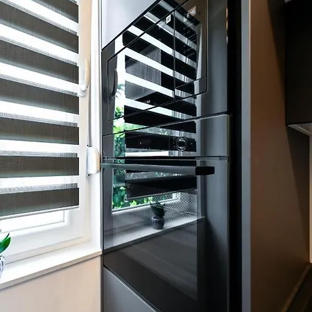 Newly Renovated Luce *