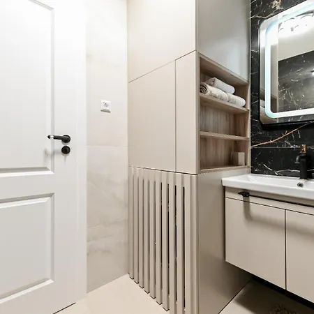 Newly Renovated Luce Apartamento Zadar